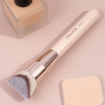 فرشاة تجميل إحترافية